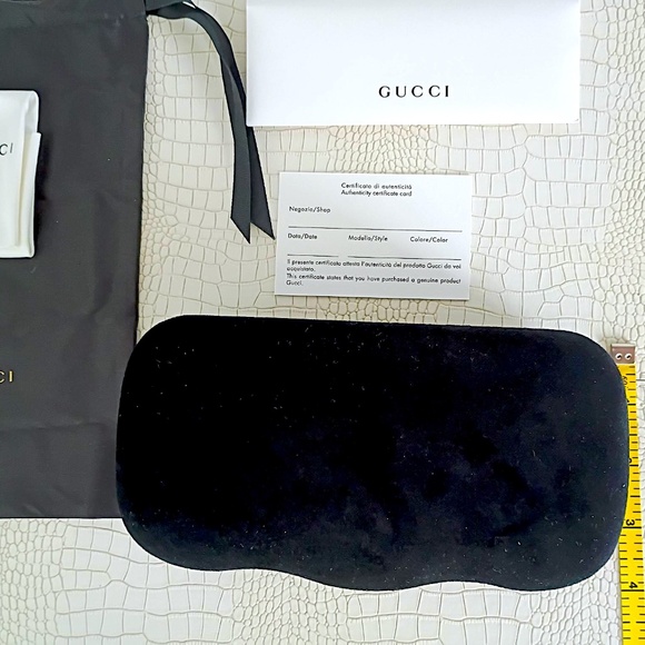 Rare  New Gucci Jumbo Sized Glass Case See Photos for size. - Picture 9 of 11